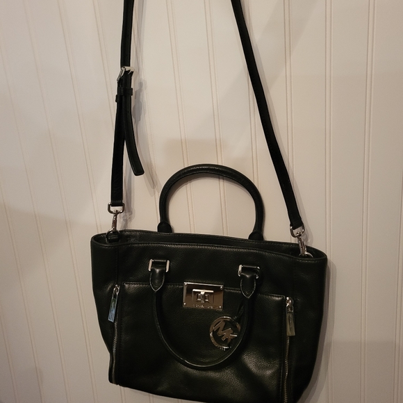 💥💥💥SALE💥💥💥Michael Kors Sloan Black Leather Tote w/Silver hardware. - Picture 4 of 7